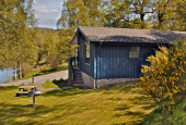 Pine Lodge Exterior